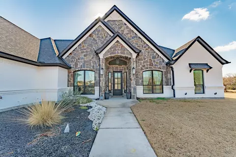 435 Creekside Ct, Weatherford, TX 76087
