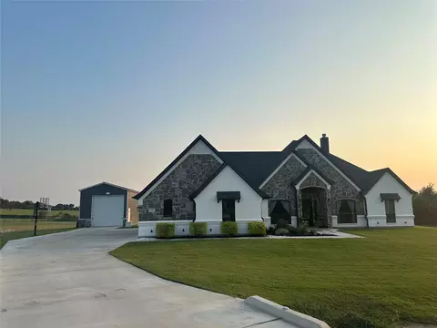 435 Creekside Ct, Weatherford, TX 76087