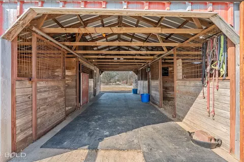 11365 Sparks Davis Rd, Keithville, LA 71047