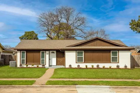 2105 Matterhorn Dr, Garland, TX 75044