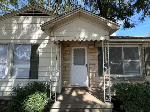 800 Audra Ln, Denton, TX 76209