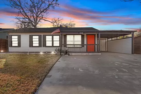 805 23rd St, Grand Prairie, TX 75050