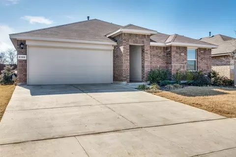 4109 Ridgeway Ln, Lantana, TX 76226