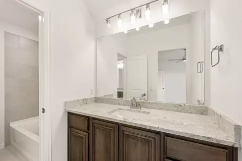 Bath - 8912 Cisco Dr, Argyle, TX 76226 photo 4 of 6