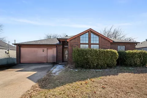 102 Marvin Gdns, Waxahachie, TX 75165