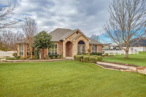 3712 Vista North Dr, Burleson, TX 76028