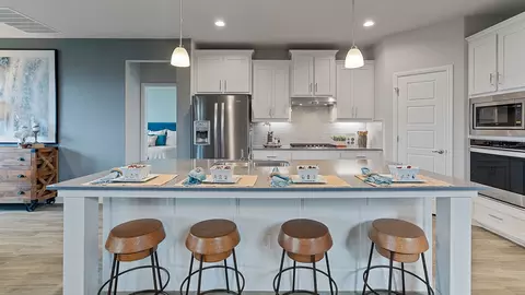 Kitchen - 10385 Sunset Shore Dr, Midlothian, TX 76065 photo 2 of 8