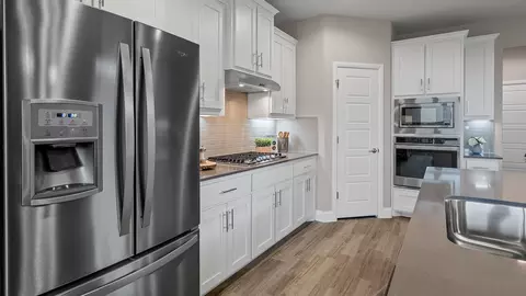 Kitchen - 10385 Sunset Shore Dr, Midlothian, TX 76065 photo 7 of 8