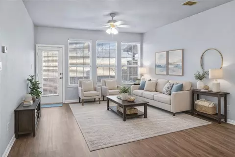 1825 Brookview Dr, Carrollton, TX 75007