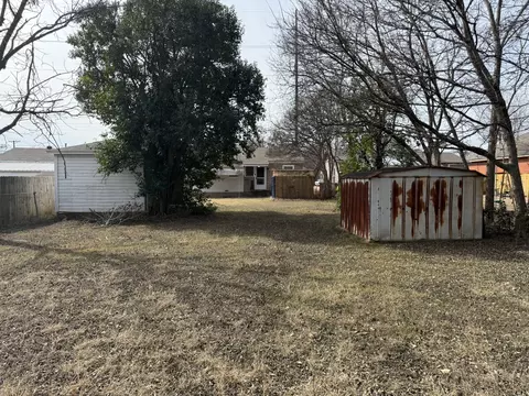 Exterior - 3211 N 25th St, Waco, TX 76708 photo 5 of 5