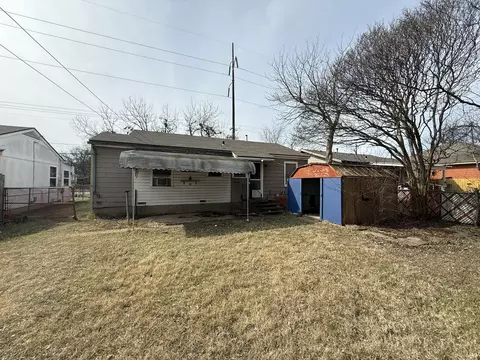 Exterior - 3211 N 25th St, Waco, TX 76708 photo 2 of 5