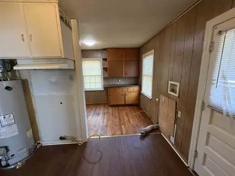 Entry Way - 3211 N 25th St, Waco, TX 76708 photo 1 of 1