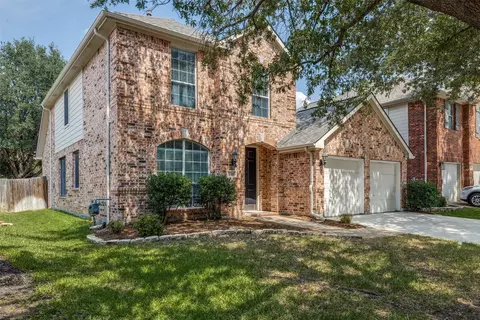 2440 Harbour Dr, Grand Prairie, TX 75054