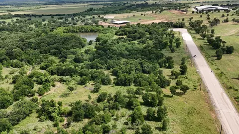 30 Oasis Ct, Perrin, TX 76449