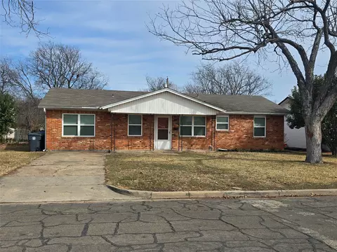 711 N 59th St, Waco, TX 76710