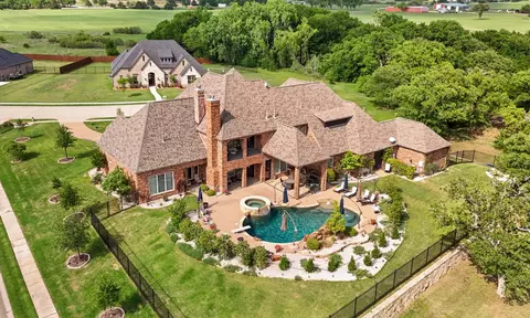 103 Oak Grove Ln, Boyd, TX 76023