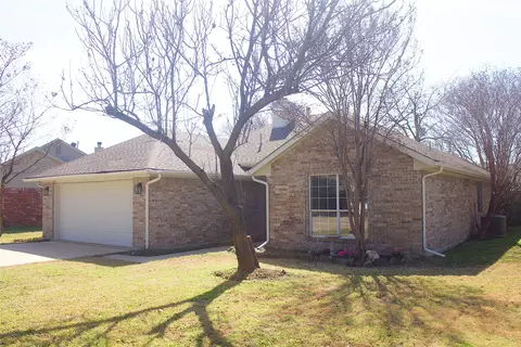 706 Azalea Dr, Forney, TX 75126