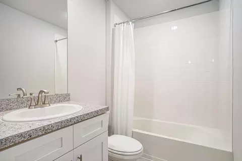 Bath - 704 Christopher Dr, Cleburne, TX 76033 photo 1 of 1