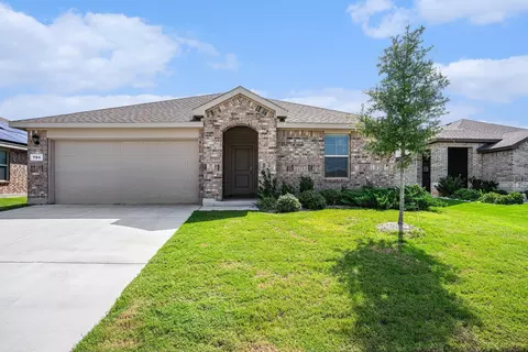 704 Christopher Dr, Cleburne, TX 76033