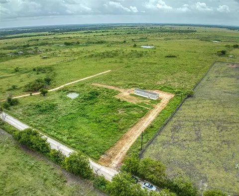 11933 County Road 2170, Barry, TX 75102