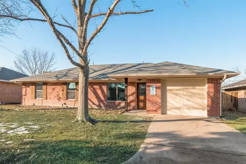 605 Cates Dr, Kaufman, TX 75142