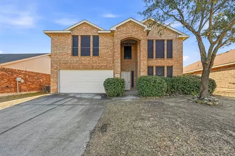 2040 Club Oak Dr, Heartland, TX 75126