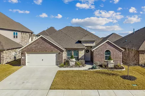 235 Clairmont Dr, Ponder, TX 76259