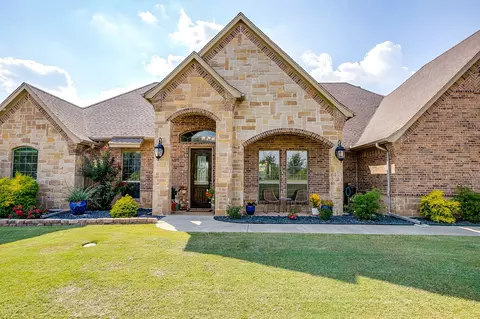 105 N Hadley Rd, Godley, TX 76044