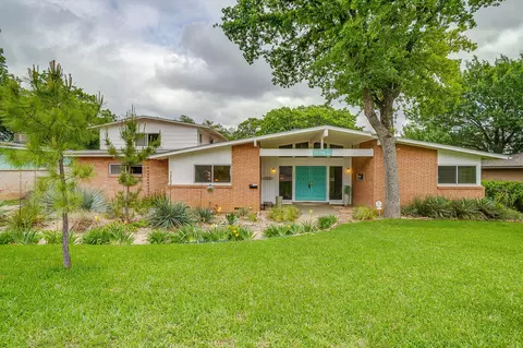 1525 Jenson Rd, Fort Worth, TX 76112