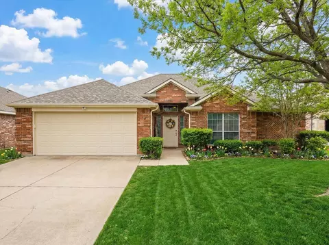 513 Greenvale Ct, Saginaw, TX 76179