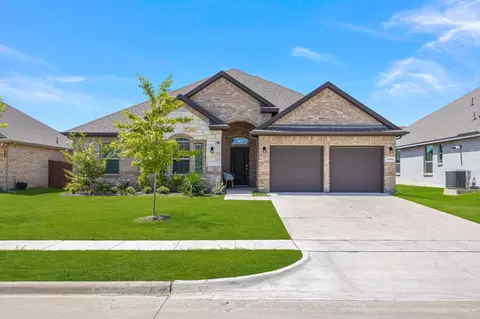 3711 Autumncrest St, Midlothian, TX 76065