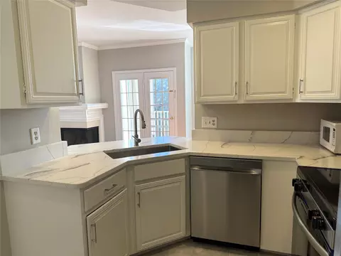 5325 Bent Tree Forest Dr #2230, Dallas, TX 75248
