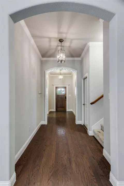 529 Inwood St, Benbrook, TX 76126