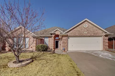 2813 White Rock Dr, Fort Worth, TX 76131