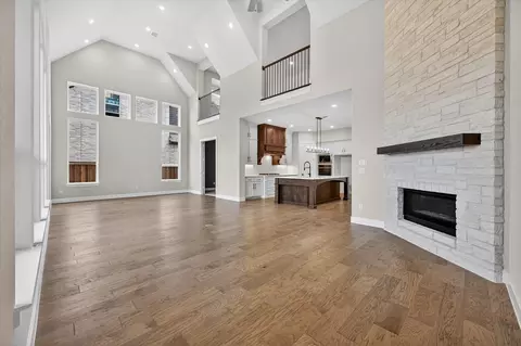 Living - 901 Fallkirk Dr, Prosper, TX 75078 photo 3 of 4