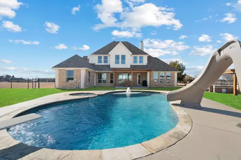 100 Wapiti Dr, Azle, TX 76020