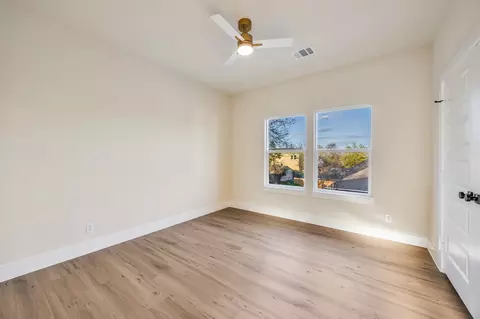 Bedroom - 1503 Doyle Ave, Dallas, TX 75203 photo 6 of 8