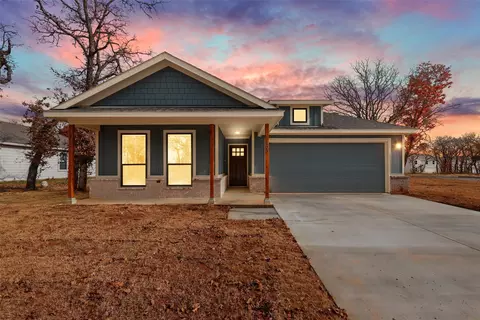 709 N Sycamore, Hico, TX 76457