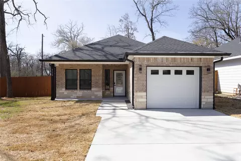 6178 Chickasaw Dr, Mabank, TX 75156