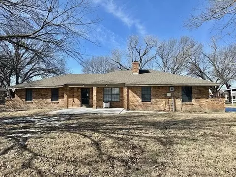 1319 Parker Rd, St Paul, TX 75098