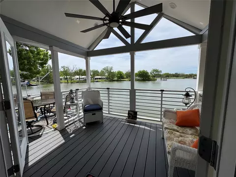 817 Brazos Harbor Cir, Granbury, TX 76048