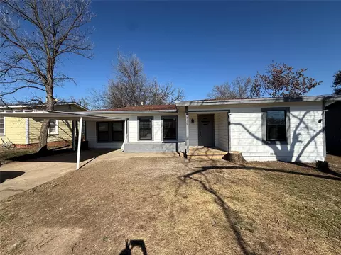 1114 W Mesquite St, Coleman, TX 76834