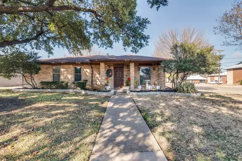 700 Oak Grove Ln, Royse City, TX 75189