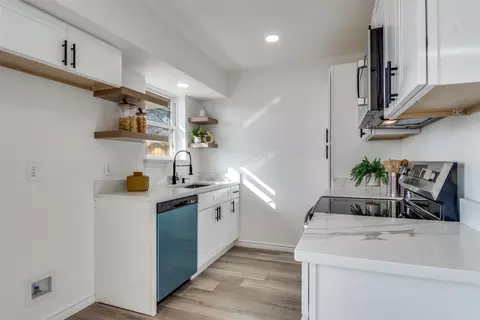 Kitchen - 3022 Leanne St, Rowlett, TX 75088 photo 1 of 3