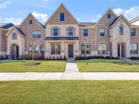 7039 Granbury Ln, Grand Prairie, TX 75054