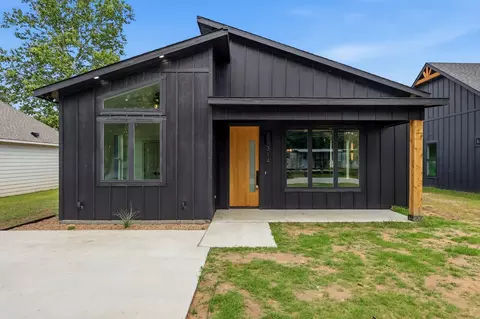 314 W Cobb St, Bridgeport, TX 76426