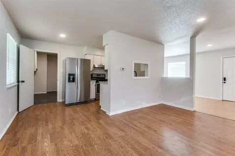 Living - 1213 Glenn Dr, Euless, TX 76039 photo 8 of 9