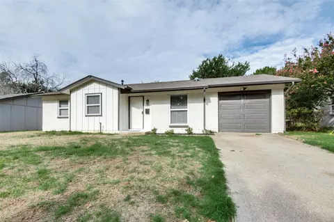 1213 Glenn Dr, Euless, TX 76039