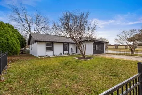 478 Birchwood Dr, Garland, TX 75043