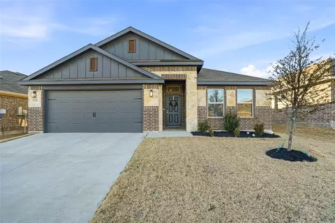 9328 Martinique Ln, Fort Worth, TX 76123